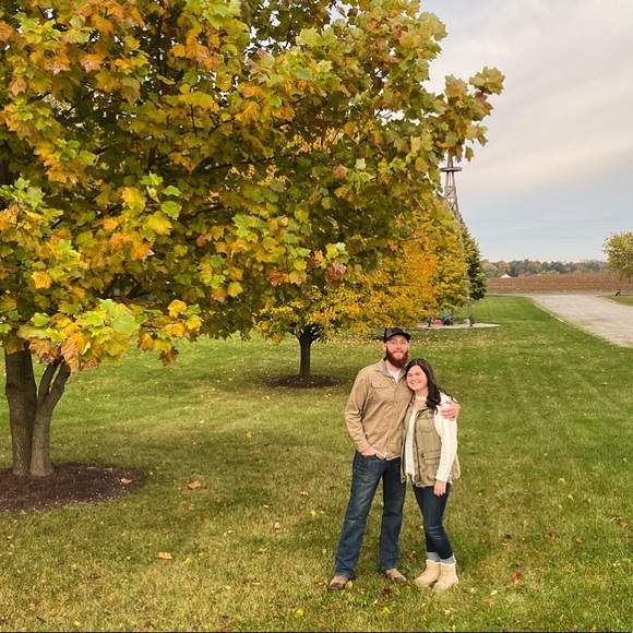 Meet your Posher, Renee - Picture 3 of 4